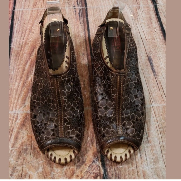 pikolinos naturally good shoes